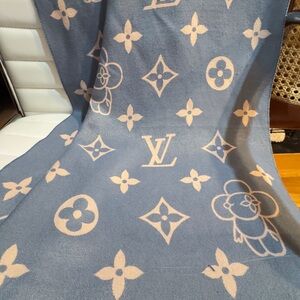 Louis Vuitton Blue & cream Monogram VINTAGE VIVIENNE SCARF tiny snag at bottom